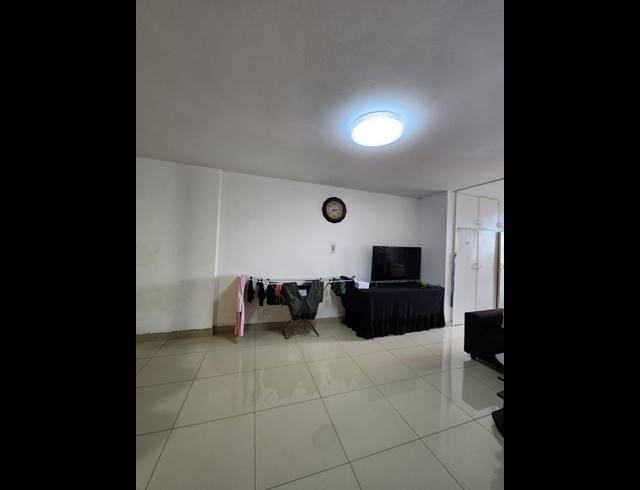 2 BEDROOM PROPERTY TO RENT IN NORTH BEACH